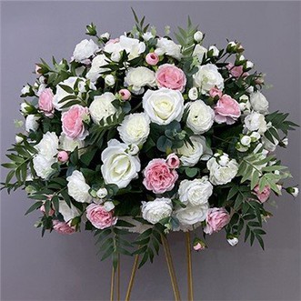 Cắm Hoa Bàn Tiệc