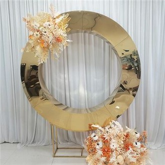 Vòng cung đám cưới vàng