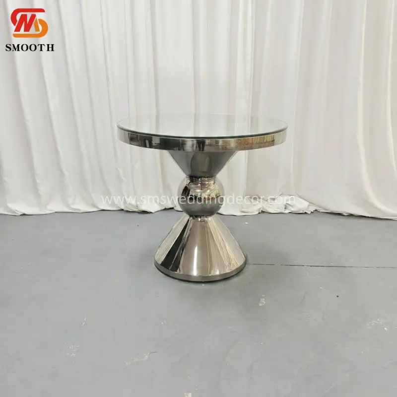Bàn tròn kim loại
