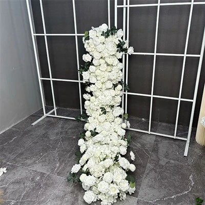 Cách sắp xếp hoa hồng và hoa cẩm tú cầu